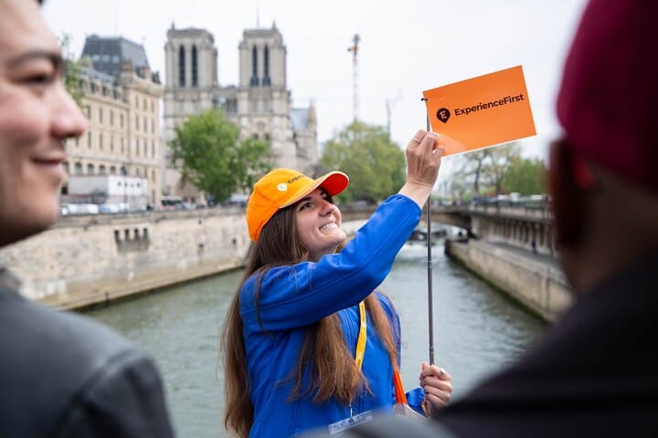 Seine River Walking Tour & Musée d'Orsay Option — Paris Riverbank Walking Guide photo 2