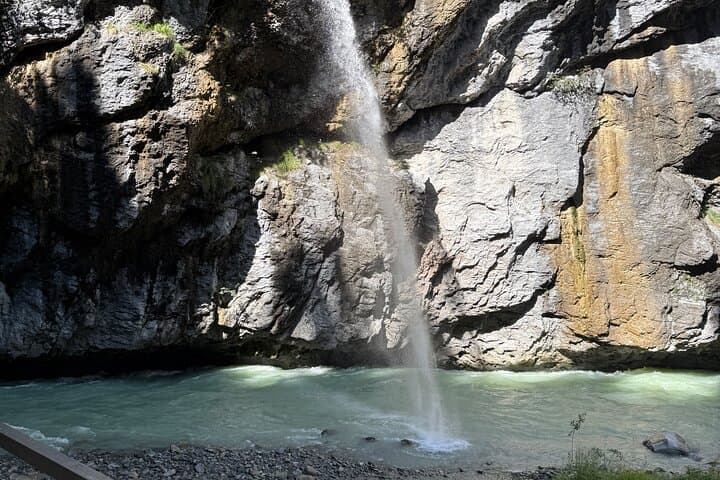 Full-Day Swiss Alps Highlights from Geneva: Private Alpine Tour photo 5
