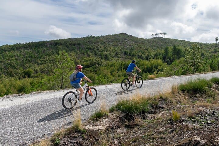 Serra da Estrela Private E-Bike Tour: Zêzere Valley Waterfalls & Forest Trails photo 2