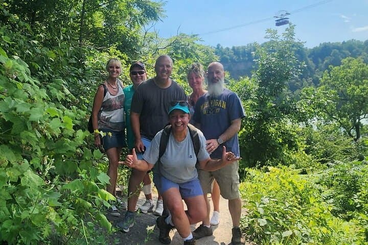 Whirlpool Rapids Gorge Hiking Tour — Niagara River Rim to Riverbank photo 5