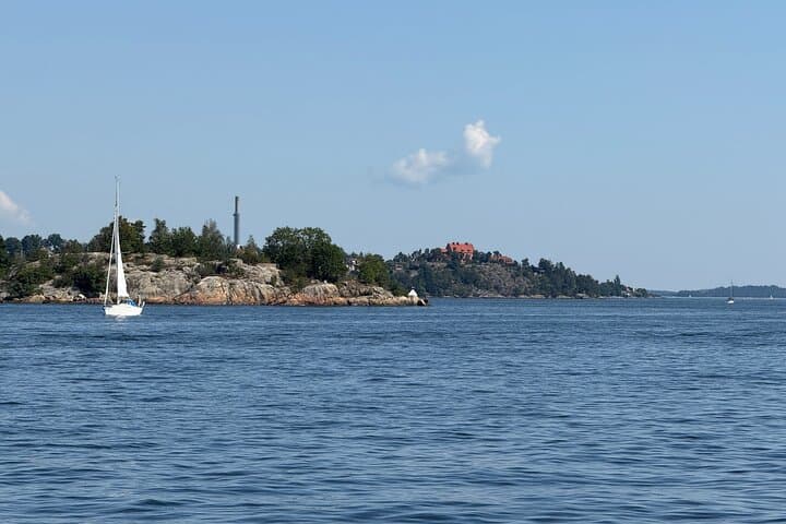 Sail the Stockholm Archipelago: 2.5-Hour Summer Cruise with Live Midsummer Guide photo 3