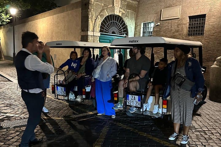 Rome Golf Car City Tour: Colosseum, Trastevere & Hidden Gems photo 2