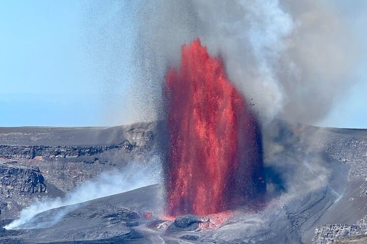 Discover Hawaii Volcanoes National Park and Hilo’s Natural Wonders on a Small Group Tour photo 3