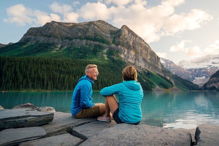 Banff Day Tour from Calgary: Lake Louise, Johnston Canyon & Banff Avenue