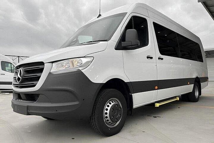 Christchurch Train Station Transfer: Smooth Private Ride to City Center photo 3