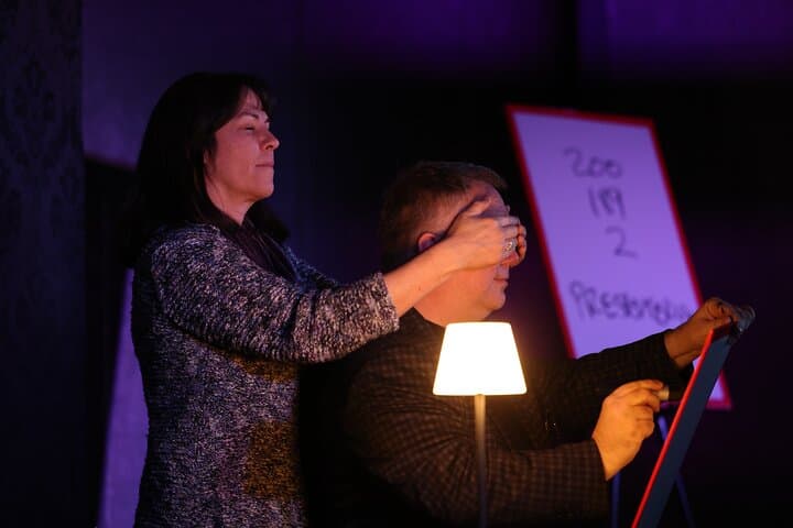 Mind Reading at The Good Liar: Brian Curry's Magic and Mentalism Near the White House photo 2