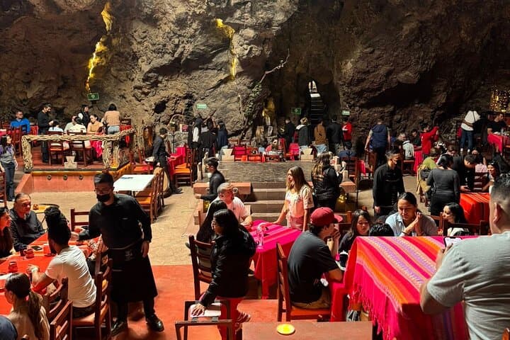 Morning at Teotihuacan: Cave Breakfast, Guided Pyramids Tour and Chocolate Workshop photo 2