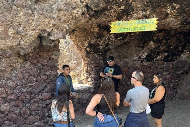 Morning at Teotihuacan: Cave Breakfast, Guided Pyramids Tour and Chocolate Workshop photo 5