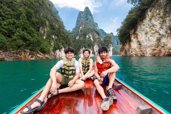 Cheow Lan Lake & Nam Rad Emerald Pool: Full-Day Tour from Khao Lak
