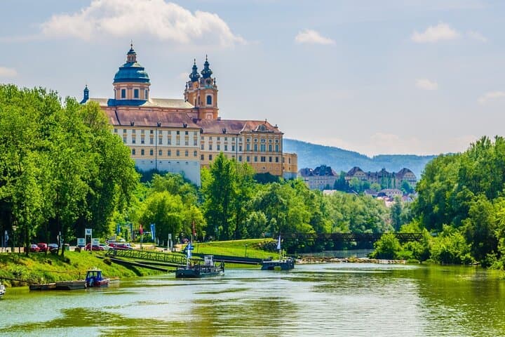 Wachau Wonders & Hallstatt: Small-Group Day Trip from Vienna photo 4