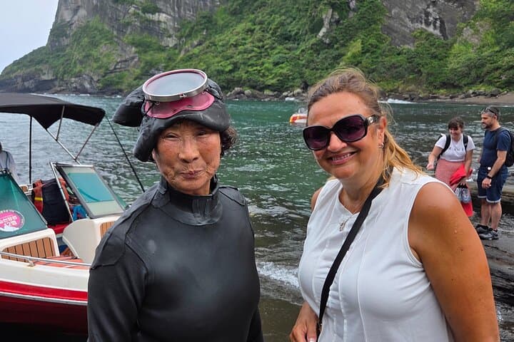 Explore Jeju by Private Taxi with an English Guide-Driver — Custom 2-Day Island Highlights photo 5