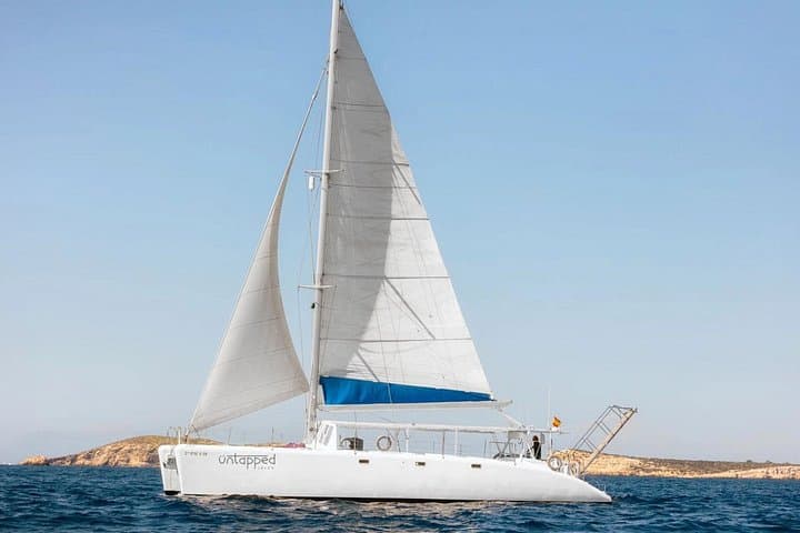 Barcelona Sailing Cruise and Party Passport — Sea Views by Day, Clubs by Night photo 2