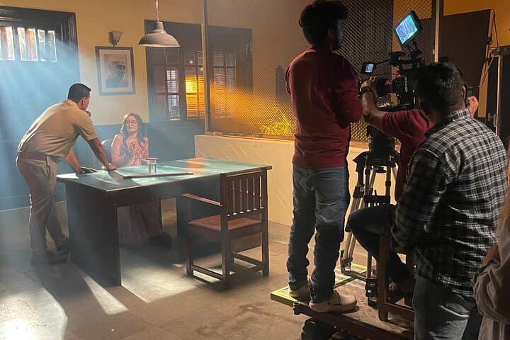 Premium Bollywood Tour Plus: Behind-the-Scenes Mumbai Film Set Experience