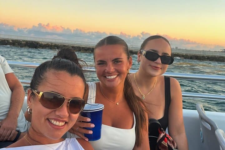 Sunset Happy Hour on the Sea Rocket: Fort Lauderdale Ocean & Intracoastal Cruise