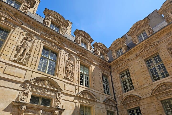Le Marais Hidden Gems Walking Tour in Paris (with Optional Seine Cruise) photo 2