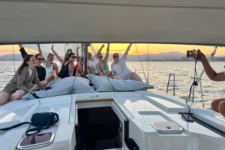 Sail Palma: Half-Day Mallorca Sailing Tour with Tapas, Snorkel & Paddleboard