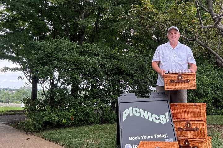 Gourmet Forest Park Picnic for Two: Art Hill Baskets & St. Louis Flavors photo 4