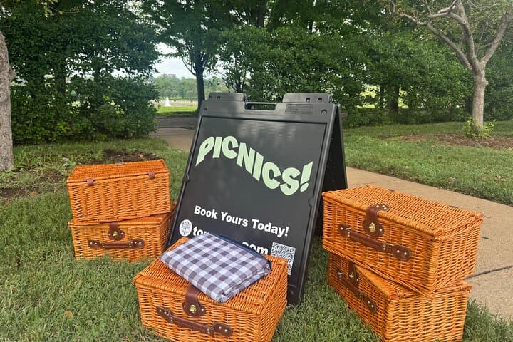 Gourmet Forest Park Picnic for Two: Art Hill Baskets & St. Louis Flavors photo 5