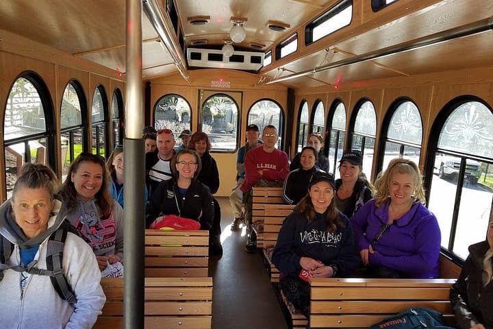 Historic Trolley Tour of Starved Rock: 90-Minute Hop-On Hop-Off Guide photo 2