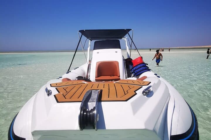 Private 4-Hour Speedboat in Hurghada — Snorkel, Dolphins & Island Beaches photo 3