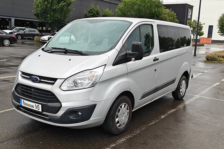 Private Transfers and Driving Tours in Prague: Comfortable Airport Rides with Wi‑Fi