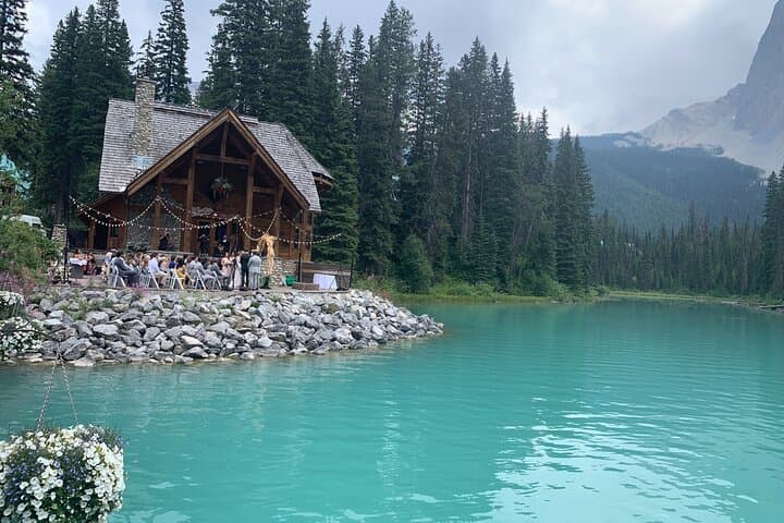 Private Tour to Moraine Lake, Lake Louise & Emerald Lake — Banff Day Trip photo 2