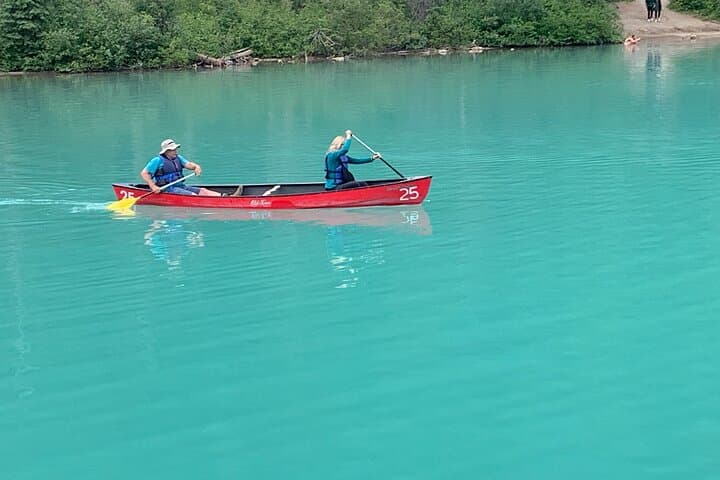 Private Tour to Moraine Lake, Lake Louise & Emerald Lake — Banff Day Trip photo 4