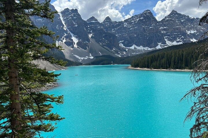Full-Day Private Tour: Moraine Lake, Lake Louise, Emerald Lake & Johnston Canyon photo 3