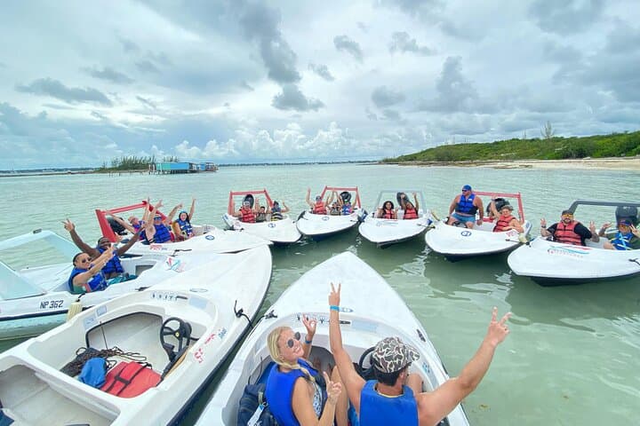 Captain Your Own Speed Boat off Nassau: Atlantis Bridge Harbor Tour
