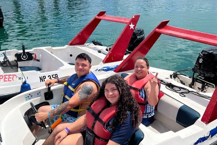 Captain Your Own Speed Boat off Nassau: Atlantis Bridge Harbor Tour photo 3