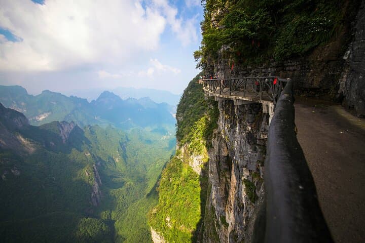 Tianmen Mountain & Zhangjiajie Glass Bridge Day Trip: Cable Car, Tianmen Cave, Skywalk photo 2