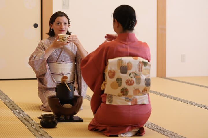 Tokyo Kimono Dressing & Tea Ceremony: Private Kimono Experience in a Tatami Room