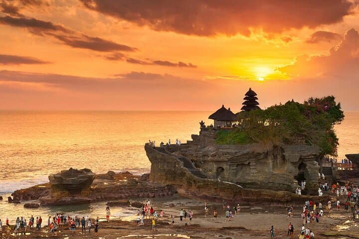 Ubud and Tanah Lot: Full-Day Cultural & Sunset Tour in Bali