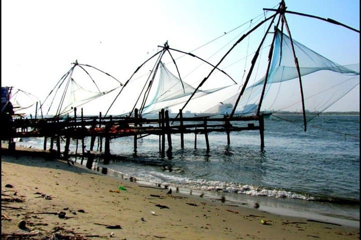 Kerala in a Day: Alleppey Backwaters, Marari Beach & Fort Kochi Private Tour photo 4