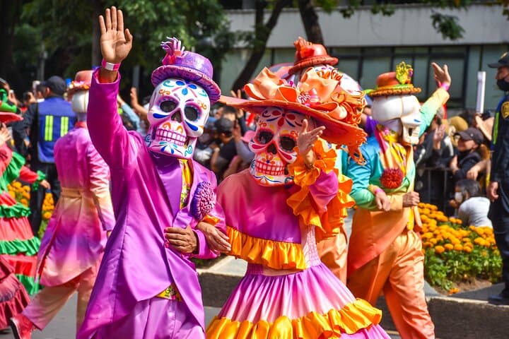 Self-Guided Mexico City Adventure: Digital Guide & Central Stay