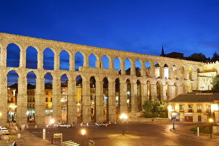 Segovia Legends and Mysteries Night Walking Tour photo 2