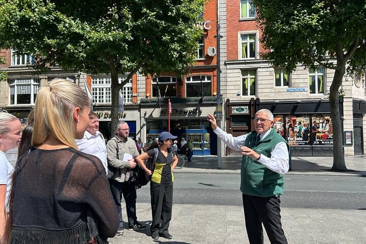 Dublin Walking Tour: Heart & History with a Local Expert photo 4