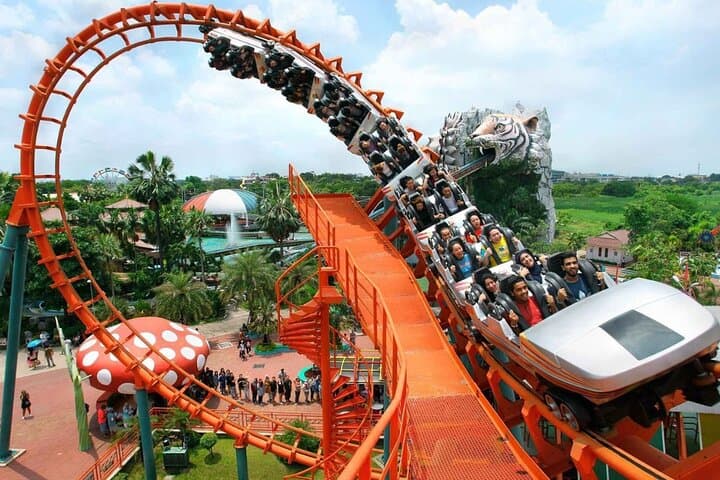 Inside Siam Amazing Park: Bangkok’s Giant Waterpark and Theme-Ride Experience photo 6