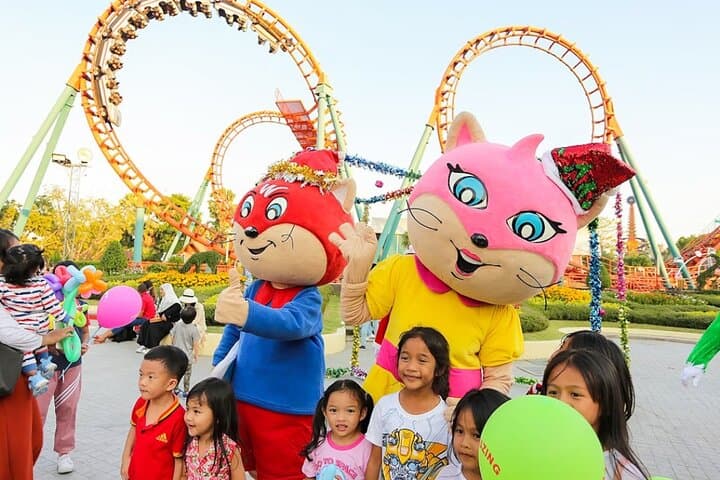 Inside Siam Amazing Park: Bangkok’s Giant Waterpark and Theme-Ride Experience photo 3