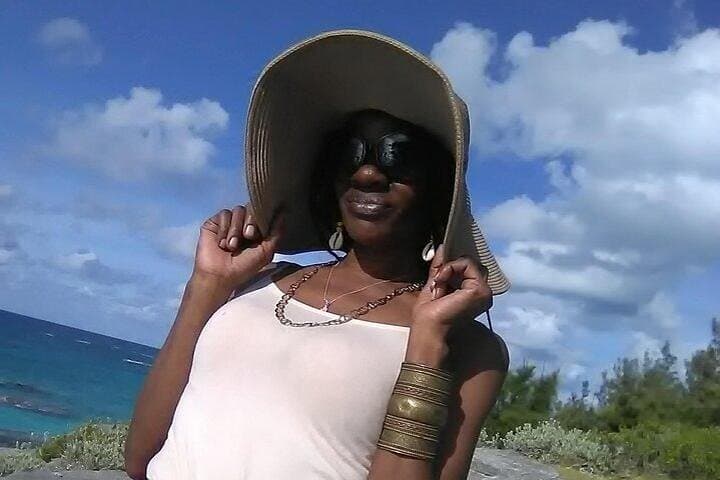 South Shore Selfie Tour — Hidden Beaches & Pink Sands of Bermuda