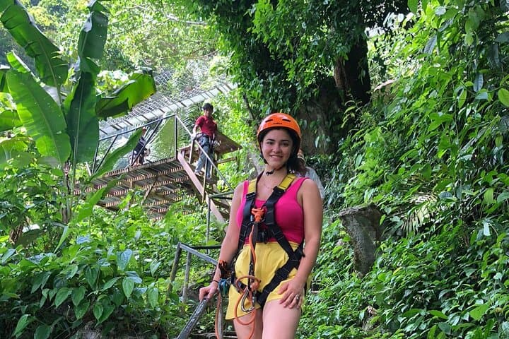 Vang Vieng Adventure: Kayaking, Zipline and Tham Chang Water Cave Day Trip photo 3