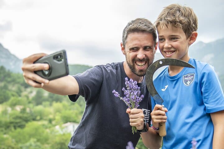 Hands-on Lavender Distillation Workshop on the Vercors photo 3