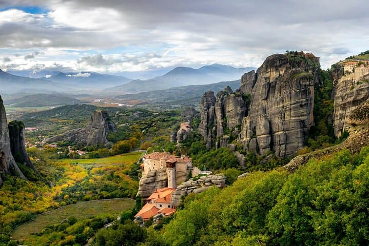 Luxury Private Day Trip to Meteora & Thermopylae from Athens
