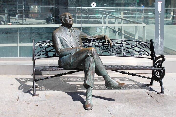 Alicante City Game: Sea, Sun and Local Stories — Self-Guided Discovery Walk photo 3
