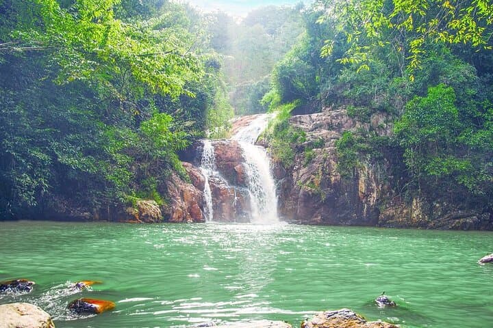 Full-Day Canyoning in Da Lat: Waterfalls, Abseils & Tyrolean Traverse photo 3
