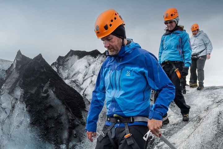 Easy Glacier Discovery: 2.5-Hour Sólheimajökull Guided Hike photo 3