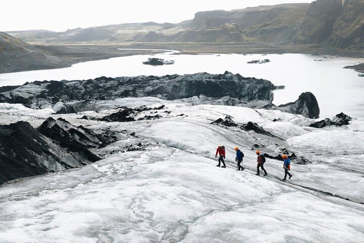 Easy Glacier Discovery: 2.5-Hour Sólheimajökull Guided Hike photo 4