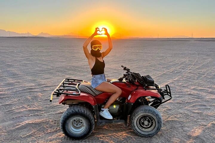 Dubai Desert Buggy Adventure: 1-Hour Sand Dune Driving with Sandboarding