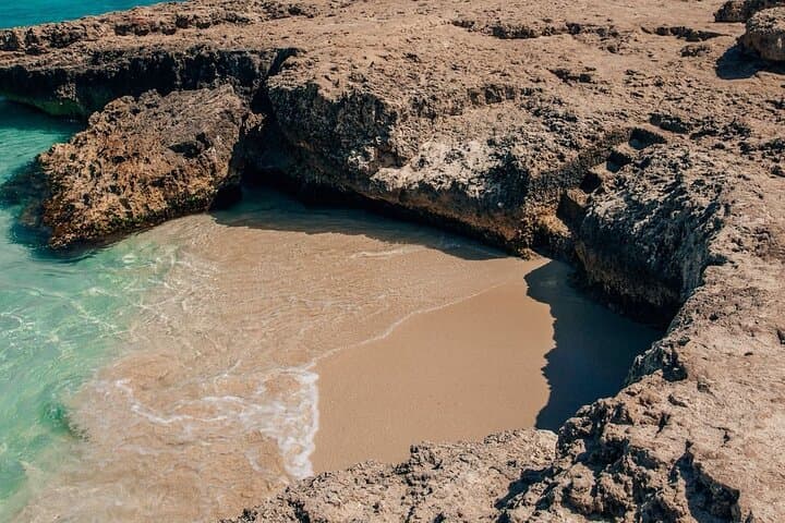 Aruba Half-Day Private Jeep Tour — Ayo Rock Formations, Turtle Point & Snorkel photo 3
