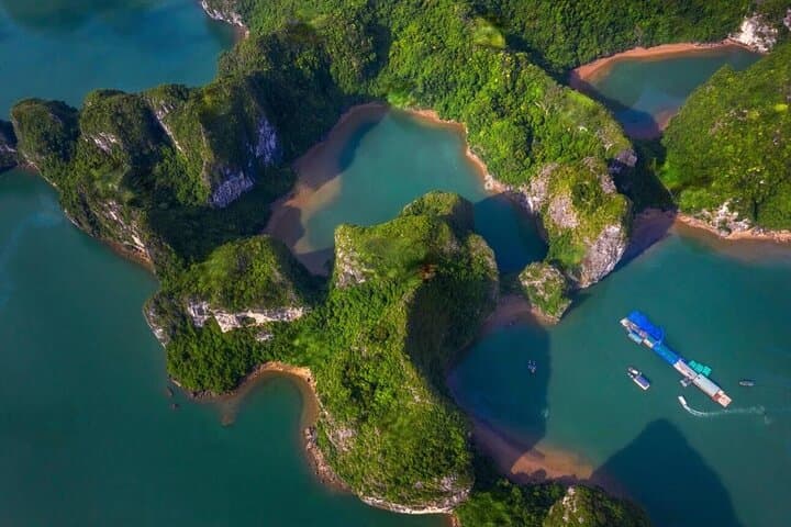 Luxury 3-Day Halong Bay Cruise from Hanoi — Vina 5-Star Experience photo 1